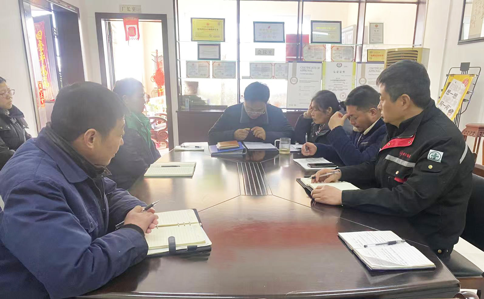 Dafeng Mingyue Bearing Bush Co., Ltd. a tenu la première réunion mensuelle pour 2025